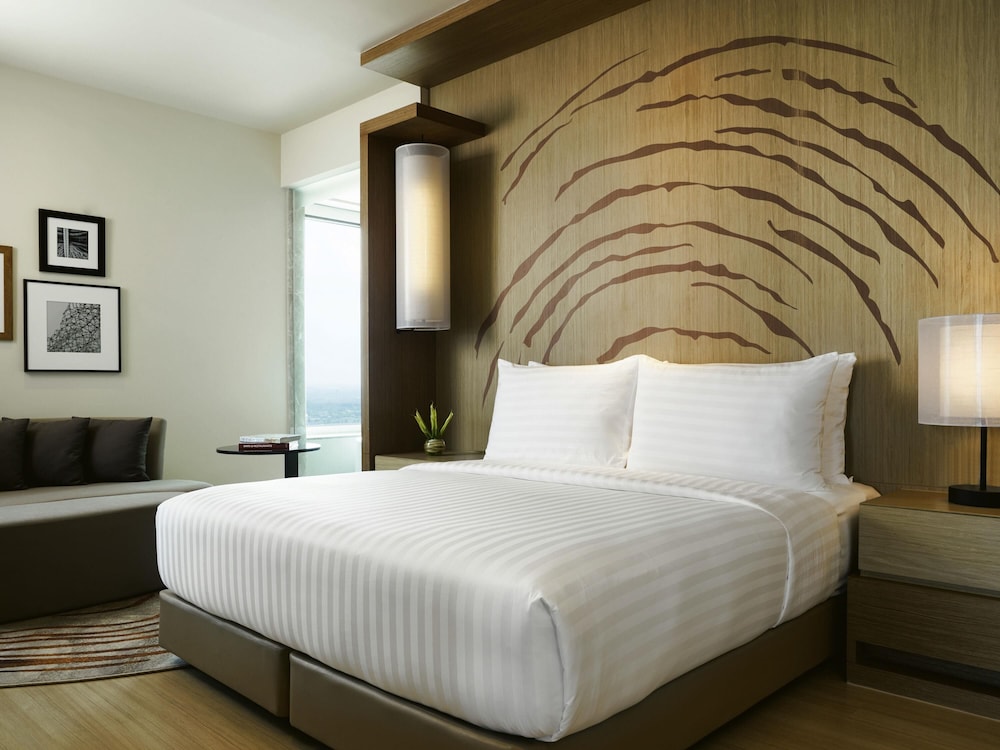 Mövenpick Siam Hotel Na Jomtien Pattaya — Hotel rooms in Sattahip, Chonburi