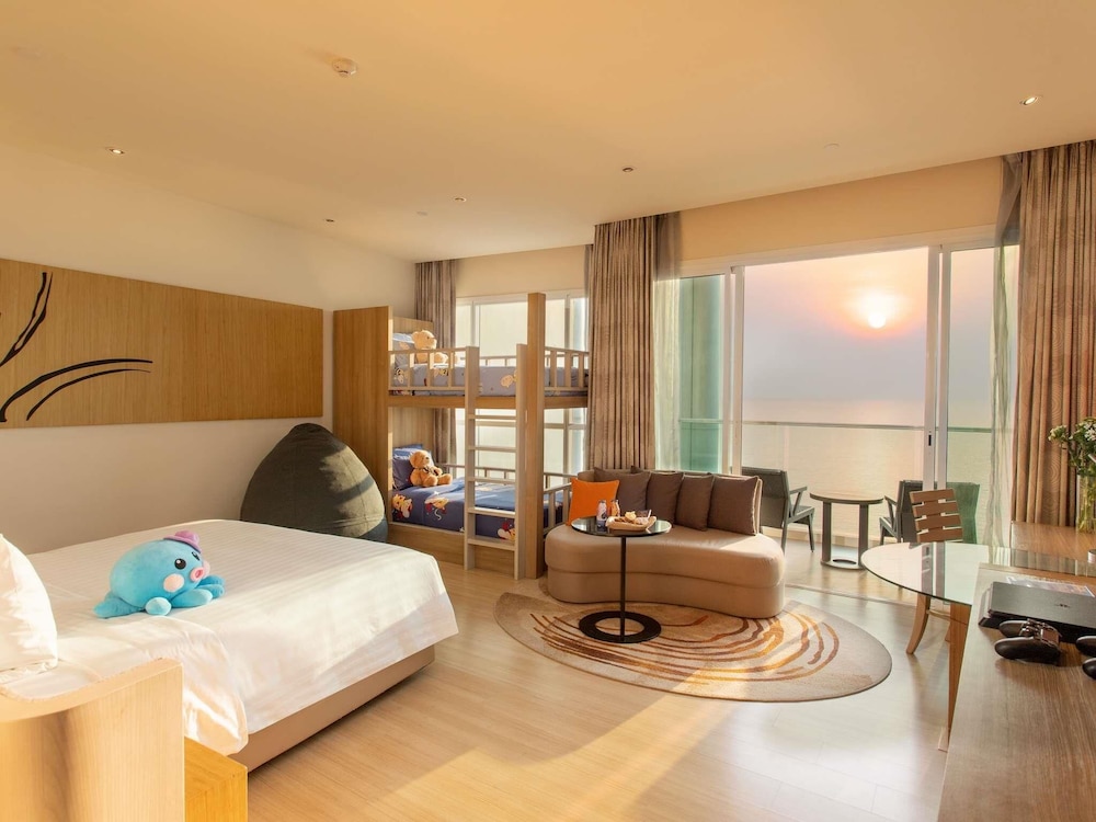 Mövenpick Siam Hotel Na Jomtien Pattaya — Hotel rooms in Sattahip, Chonburi