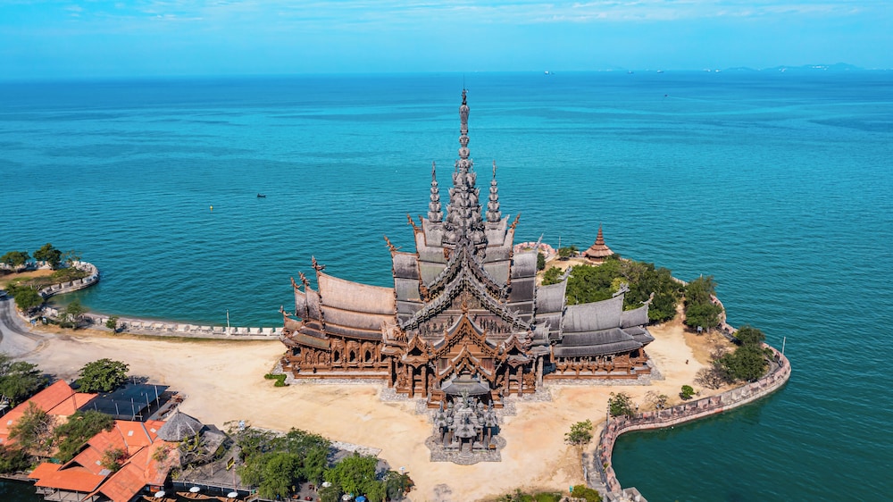 Mövenpick Siam Hotel Na Jomtien Pattaya — Attractions in the area in Sattahip, Chonburi