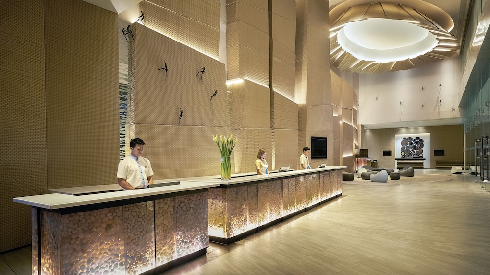 Mövenpick Siam Hotel Na Jomtien Pattaya — Hotel building in Sattahip, Chonburi