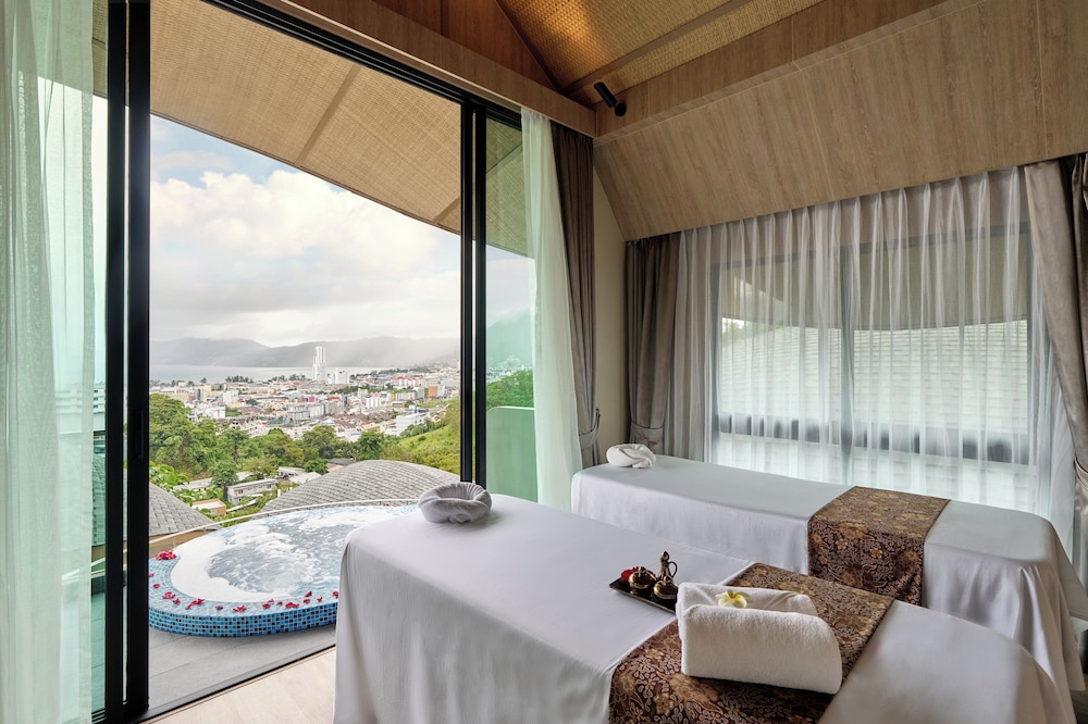 Patong Bay Hill Resort — Hotel rooms in Patong Beach, Phuket Province