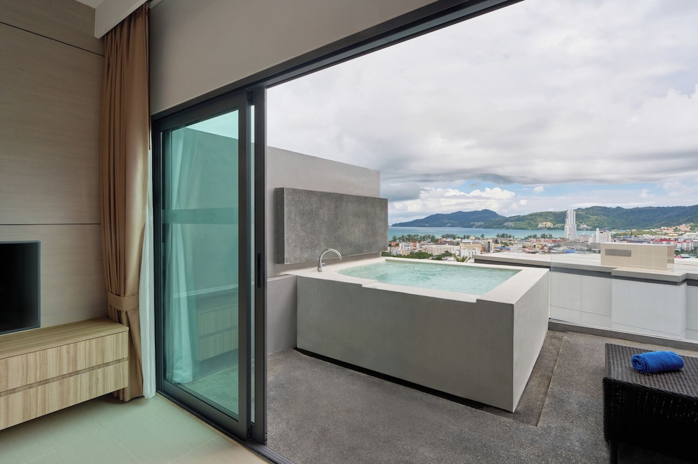 Patong Bay Hill Resort — Hotel rooms in Patong Beach, Phuket Province