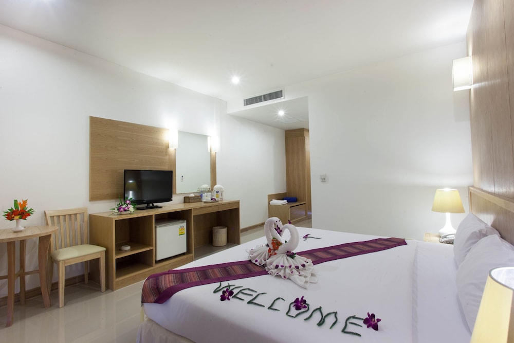 Chalong Princess Pool Villa Resort — Hotel rooms in Chalong, Phuket Province