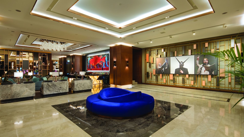 Hilton Istanbul Maslak — Restaurant & bars in Istanbul, Istanbul