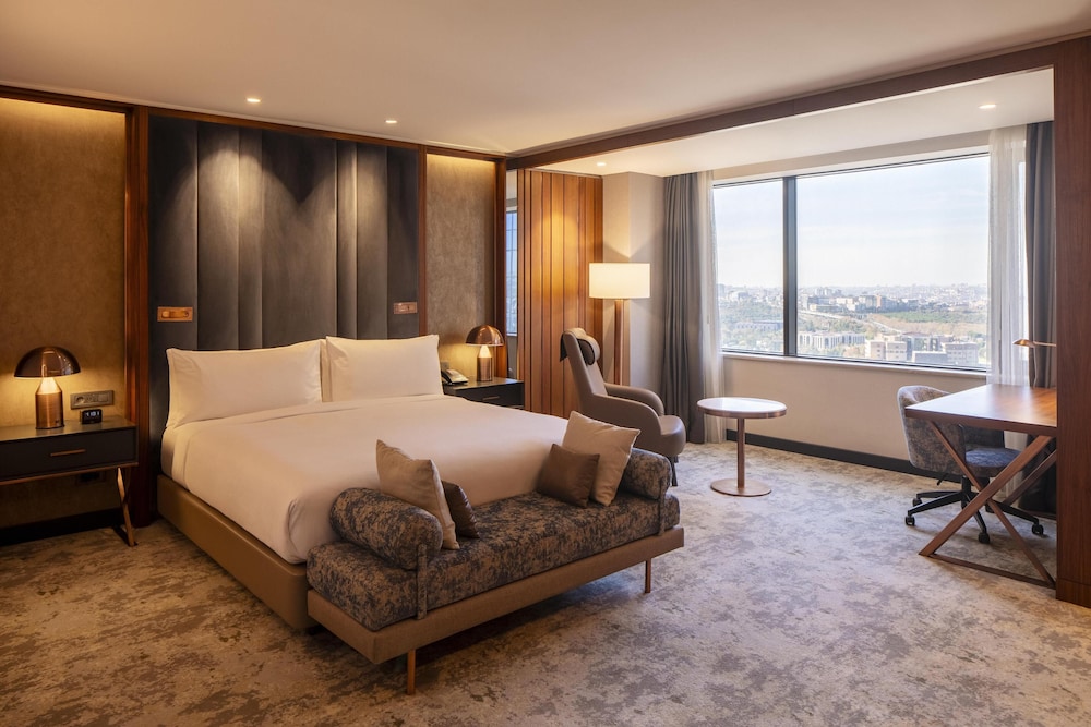 Hilton Istanbul Maslak — Hotel rooms in Istanbul, Istanbul