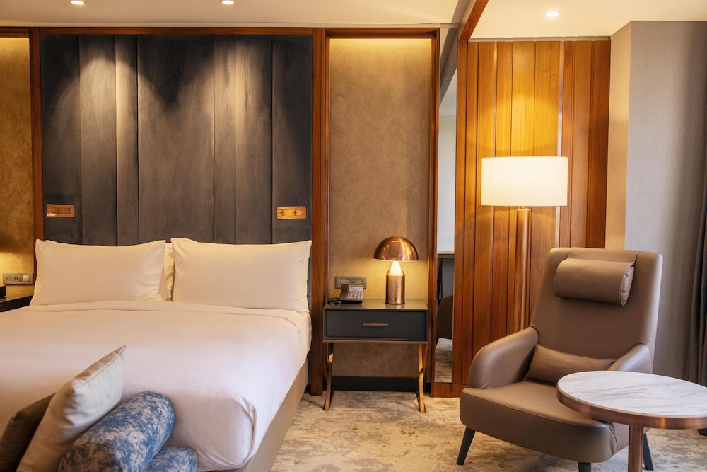 Hilton Istanbul Maslak — Hotel rooms in Istanbul, Istanbul