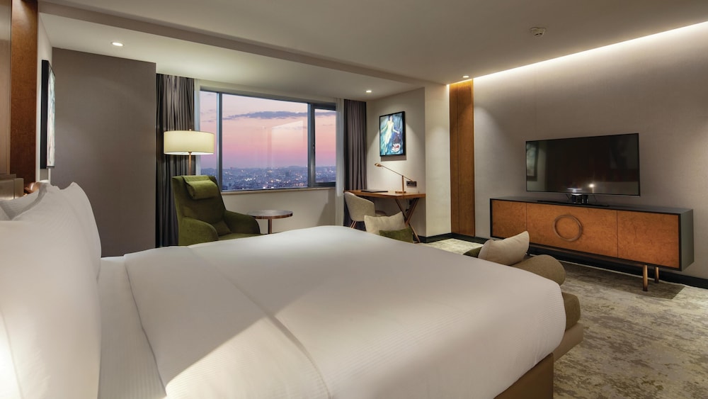 Hilton Istanbul Maslak — Hotel rooms in Istanbul, Istanbul