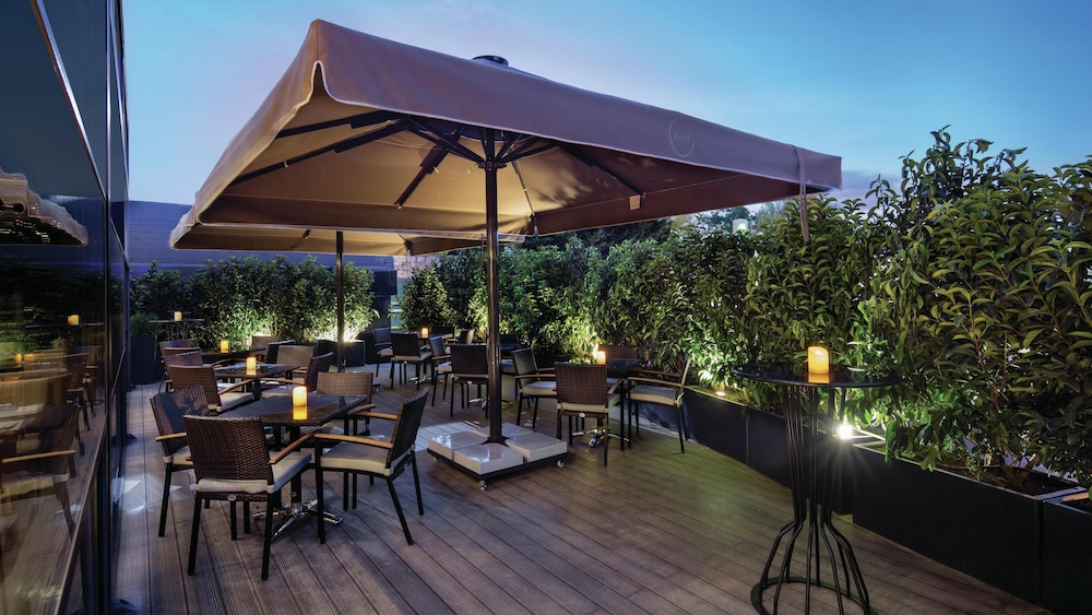 Hilton Istanbul Maslak — Restaurant & bars in Istanbul, Istanbul