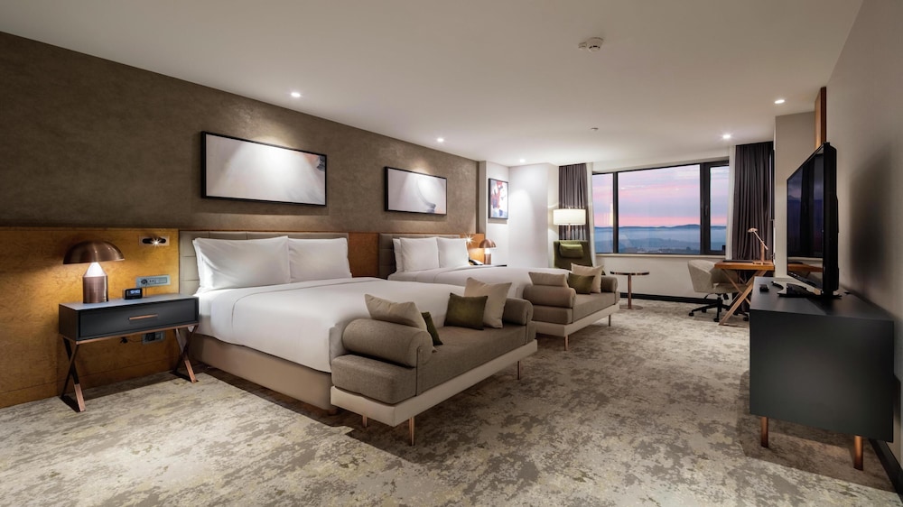 Hilton Istanbul Maslak — Hotel rooms in Istanbul, Istanbul