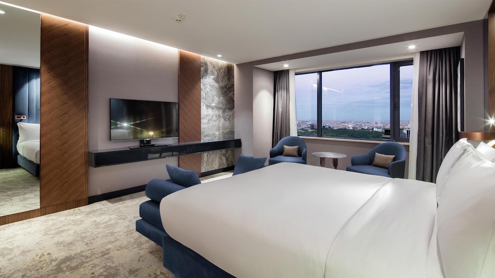 Hilton Istanbul Maslak — Hotel rooms in Istanbul, Istanbul