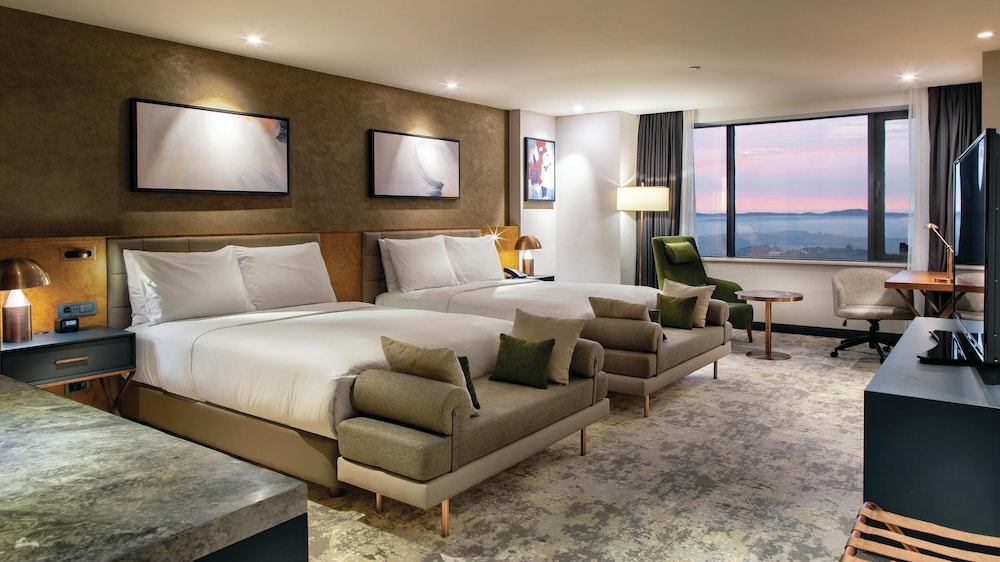 Hilton Istanbul Maslak — Hotel rooms in Istanbul, Istanbul