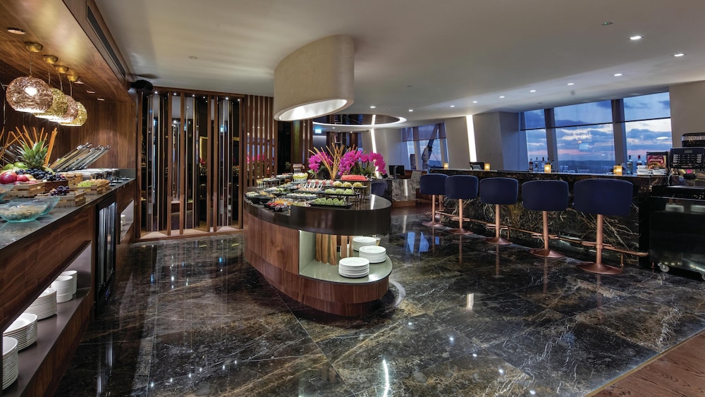 Hilton Istanbul Maslak — Restaurant & bars in Istanbul, Istanbul