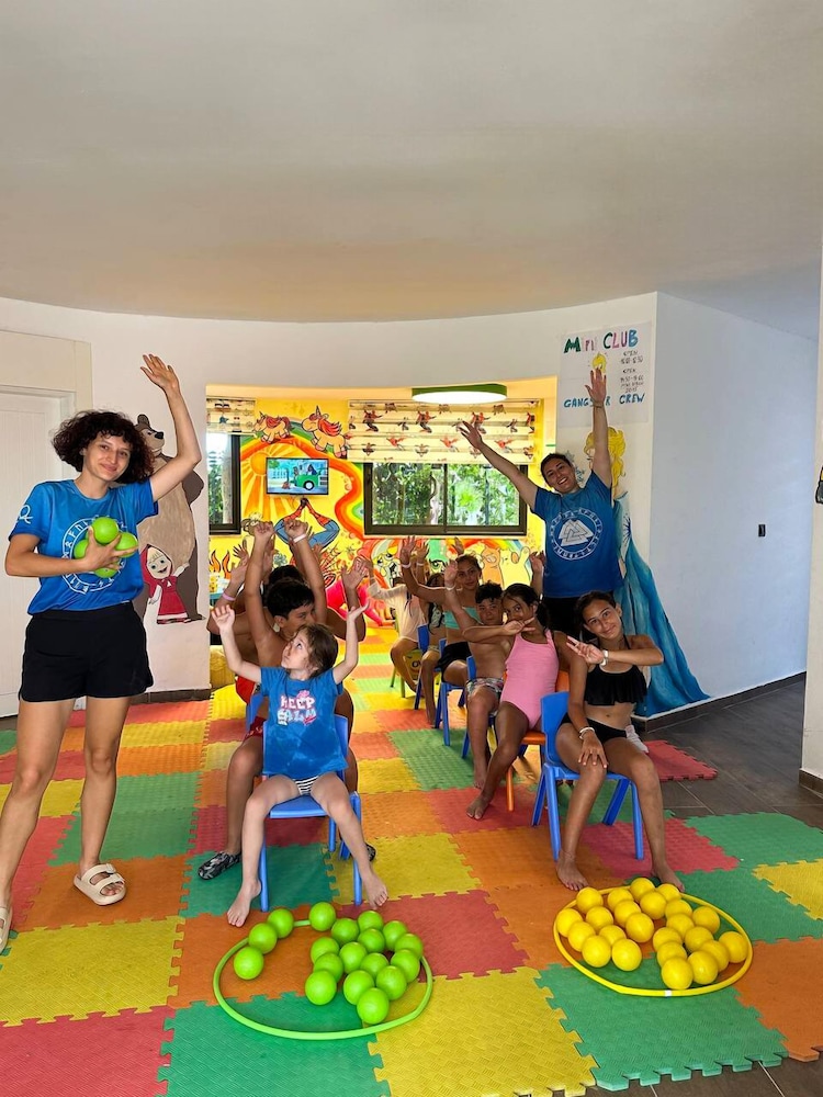 NoxInn Deluxe Hotel - All inclusive — Attractions for children in Alanya