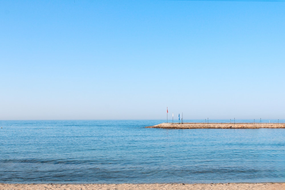 NoxInn Deluxe Hotel - All inclusive — Beach in Alanya