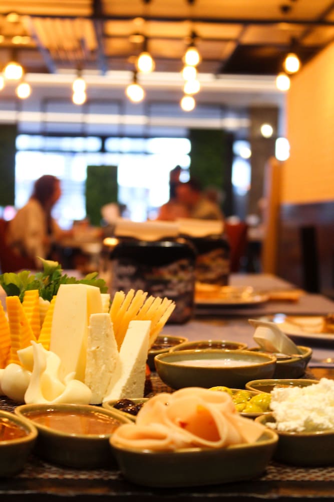 NoxInn Deluxe Hotel - All inclusive — Restaurant & bars in Alanya