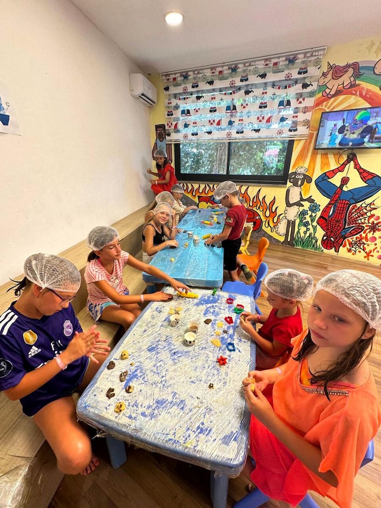 NoxInn Deluxe Hotel - All inclusive — Attractions for children in Alanya