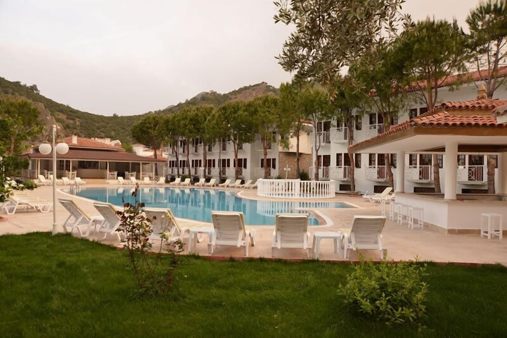 White Hotel — Swimming pool in Fethiye, Mugla