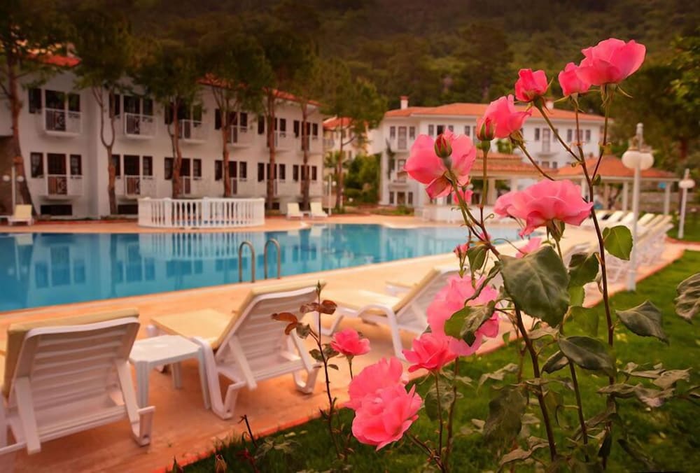 White Hotel — Swimming pool in Fethiye, Mugla