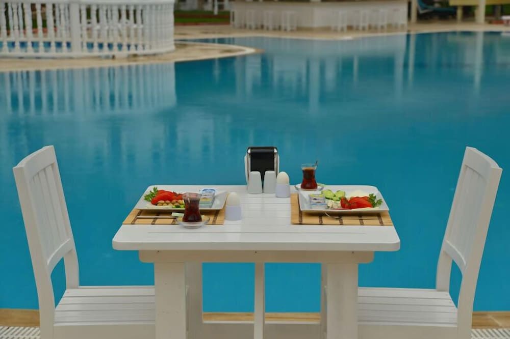 White Hotel — Swimming pool in Fethiye, Mugla