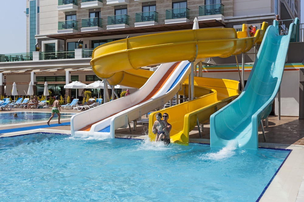 Luna Blanca Resort & Spa - All Inclusive — Swimming pool in Side