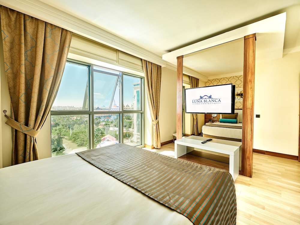 Luna Blanca Resort & Spa - All Inclusive — Hotel rooms in Side