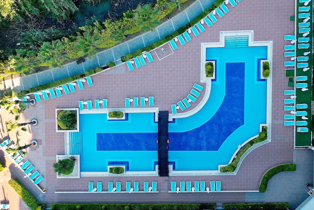 Luna Blanca Resort & Spa - All Inclusive — Swimming pool in Side