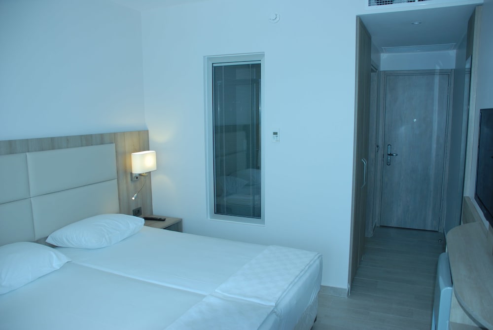 Begonville Beach Hotel - Adults Only — Hotel rooms in Marmaris, Mugla