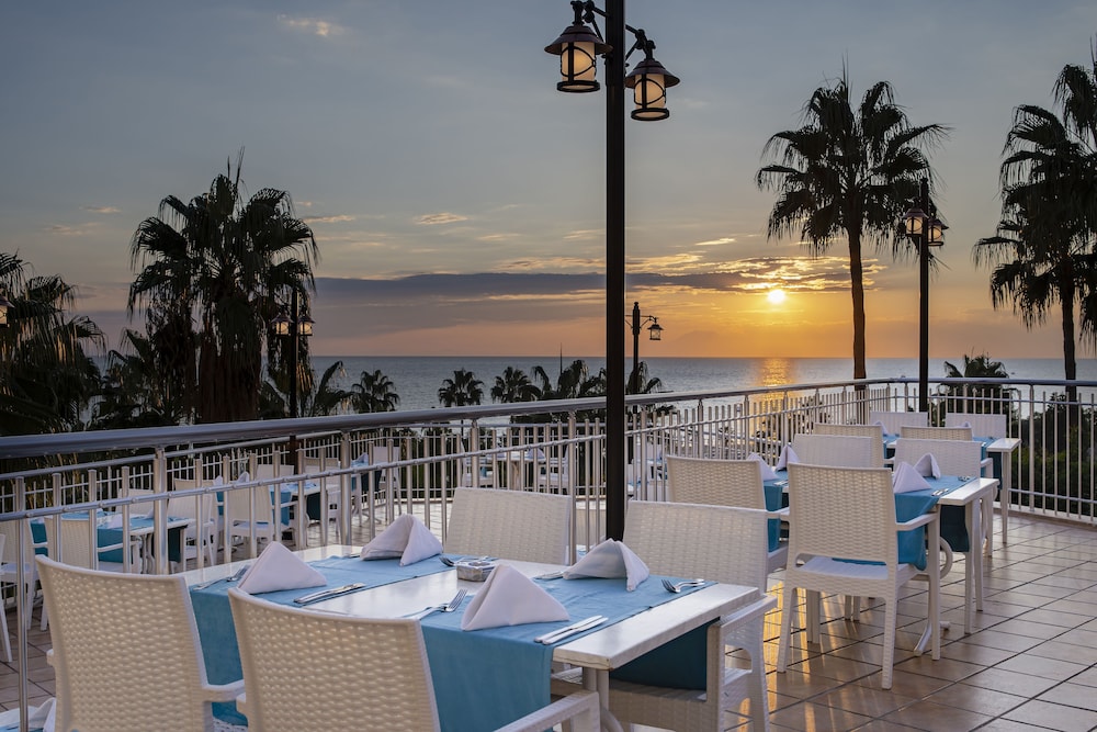 Iz Flower Side Beach Hotel - zdjęcie 5