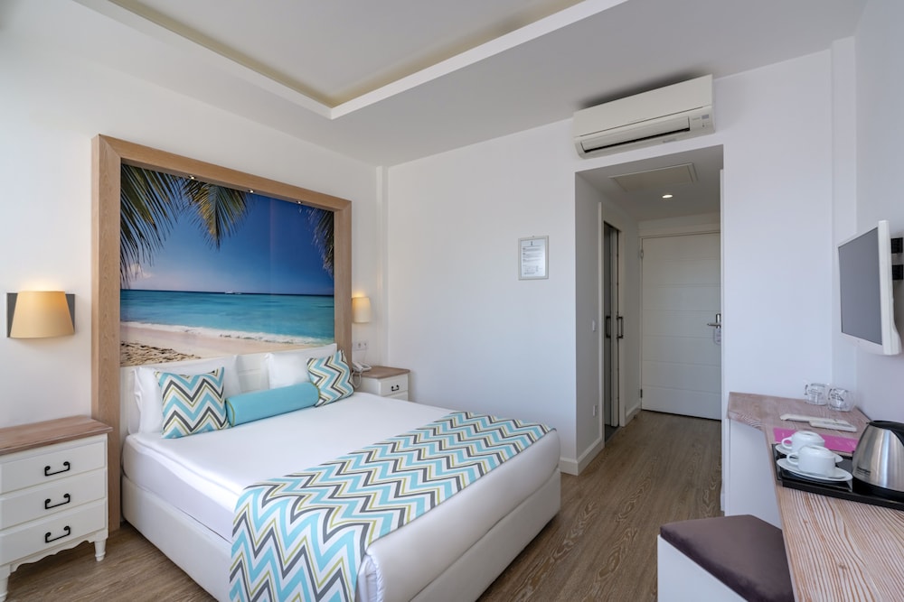 Iz Flower Side Beach Hotel - All Inclusive — Hotel rooms in Side