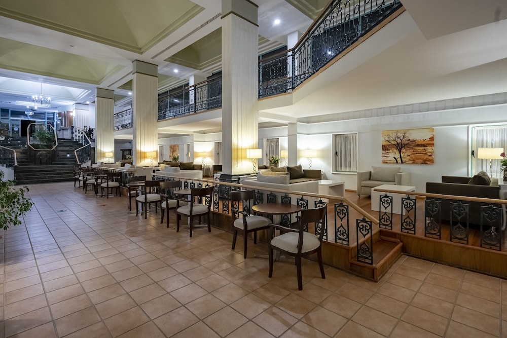 Iz Flower Side Beach Hotel - All Inclusive — Restaurant & bars in Side