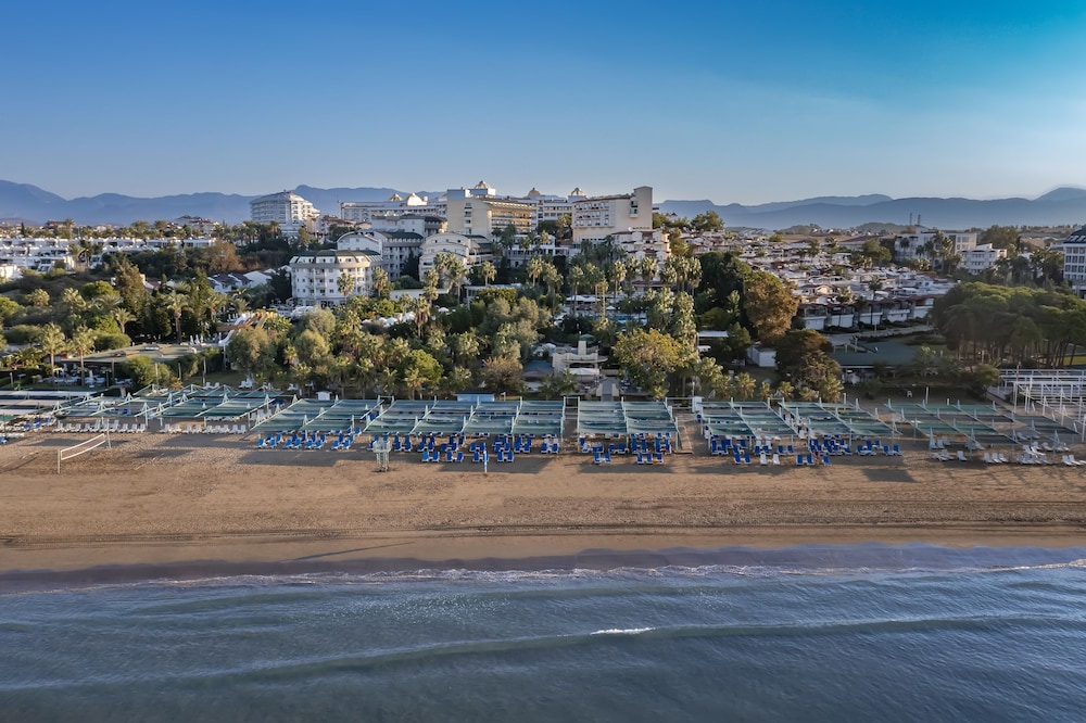 Iz Flower Side Beach Hotel - All Inclusive — Beach in Side