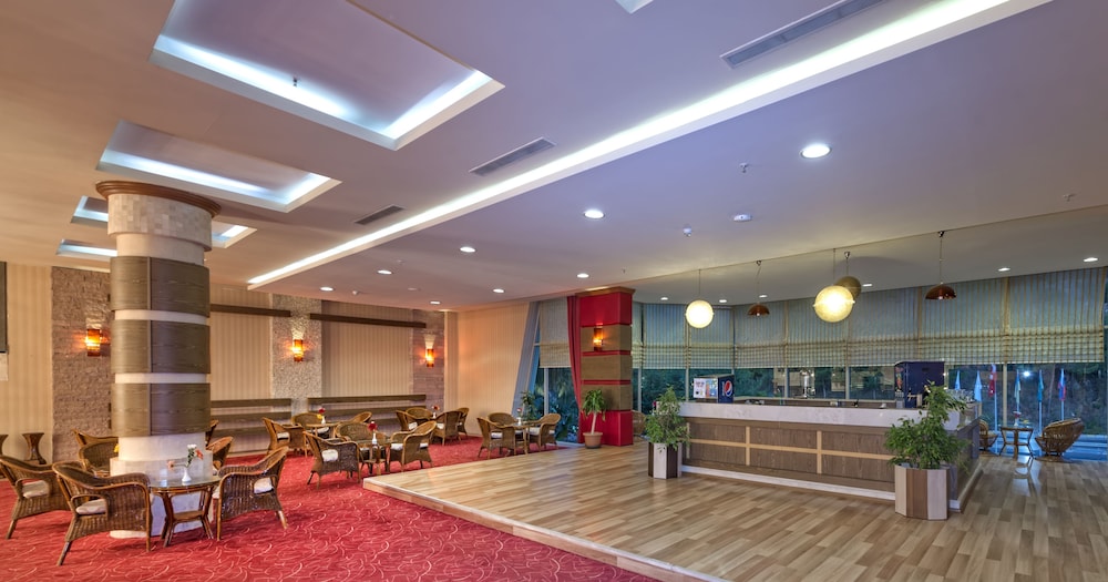 Grand Ring Hotel — Restaurant & bars in Kemer