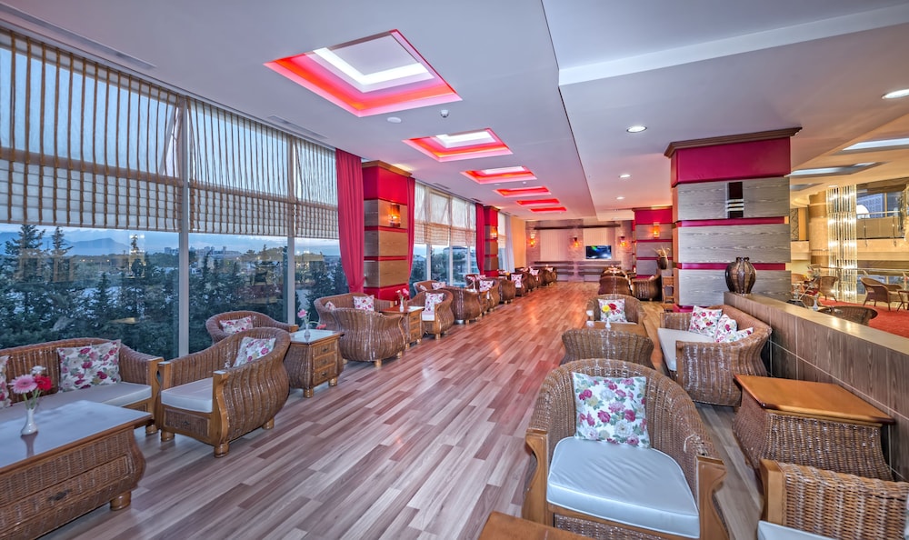 Grand Ring Hotel — Restaurant & bars in Kemer