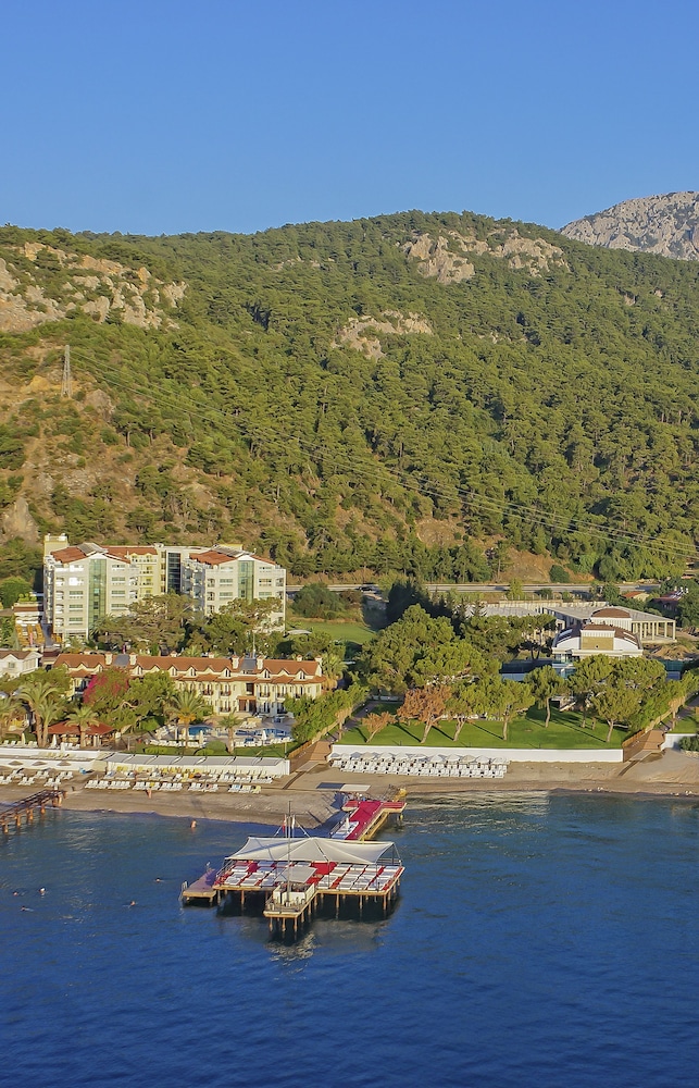 Grand Ring Hotel — Beach in Kemer