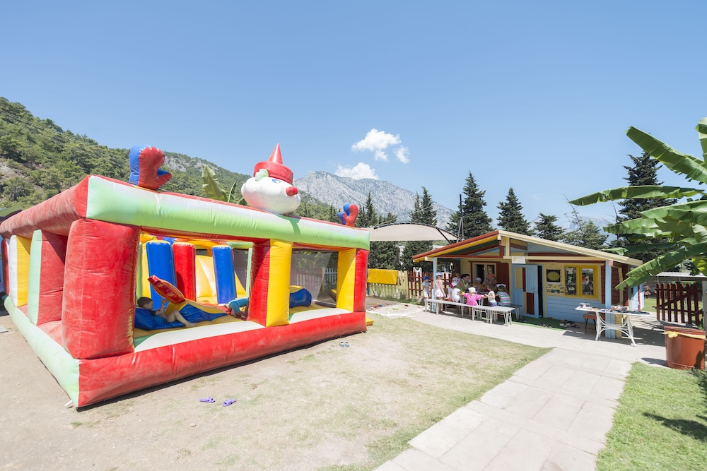 Grand Ring Hotel — Attractions for children in Kemer