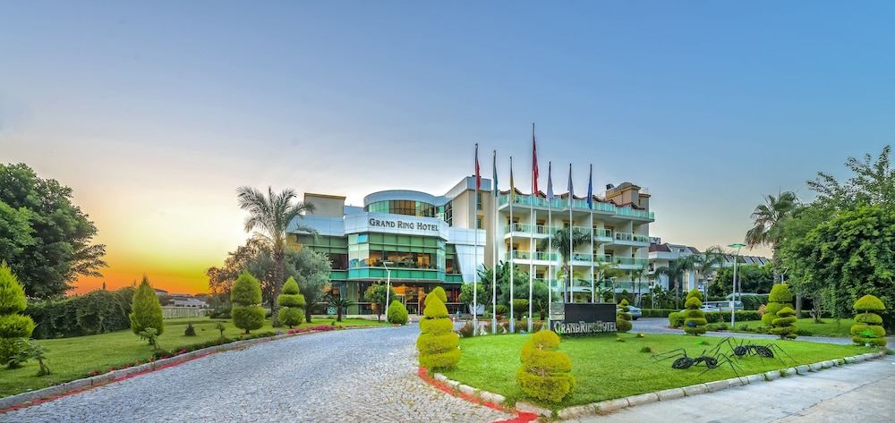 Grand Ring Hotel — Hotel building in Kemer