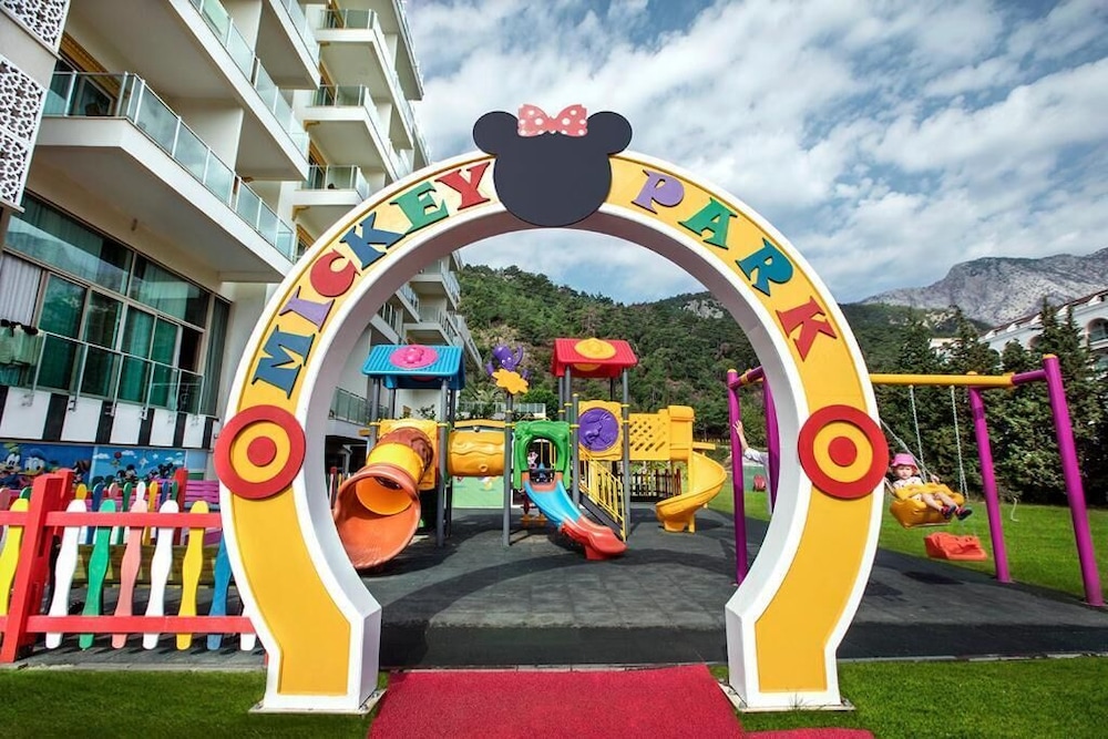 Grand Ring Hotel — Attractions for children in Kemer