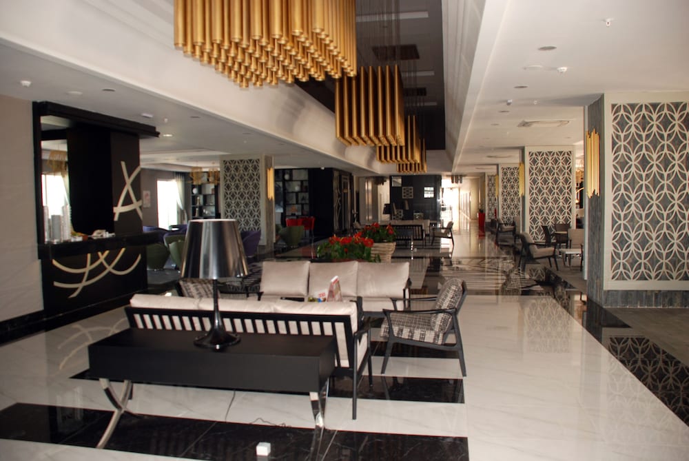 Port River Hotel - All Inclusive — Hotel building in Side
