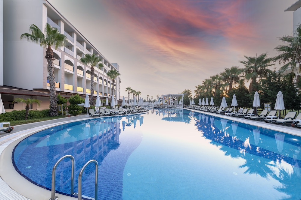 Port River Hotel - All Inclusive — Swimming pool in Side