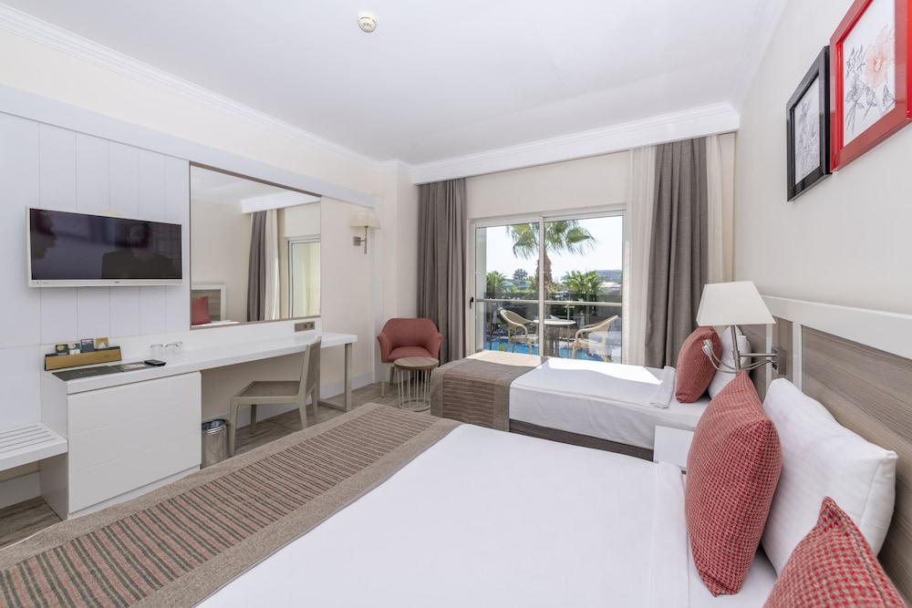 Port River Hotel - All Inclusive — Hotel rooms in Side