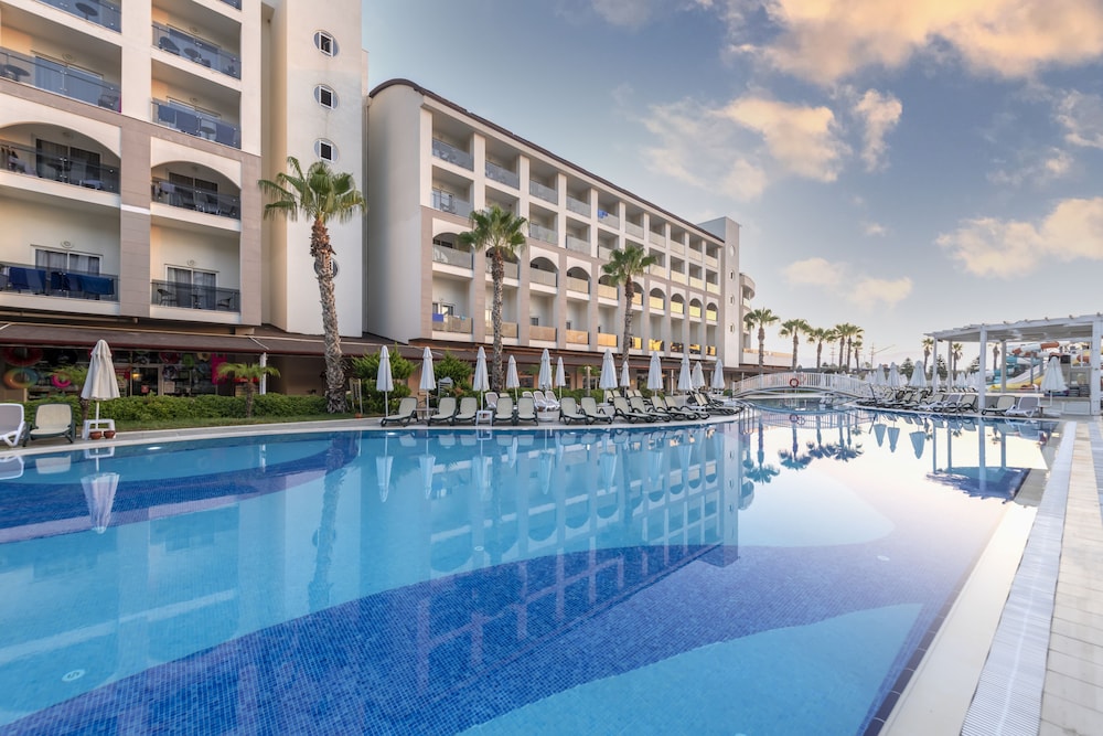 Port River Hotel - All Inclusive — Swimming pool in Side