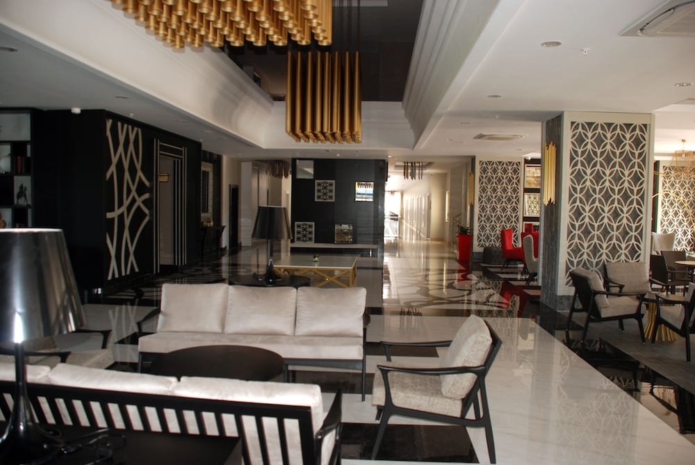 Port River Hotel - All Inclusive — Hotel building in Side