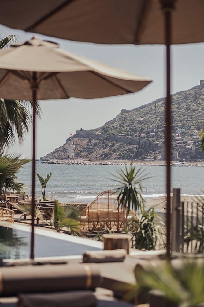 En Vie Beach Boutique Hotel - Adult Only — Attractions in the area in Alanya