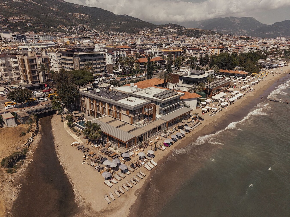 En Vie Beach Boutique Hotel - Adult Only — Beach in Alanya