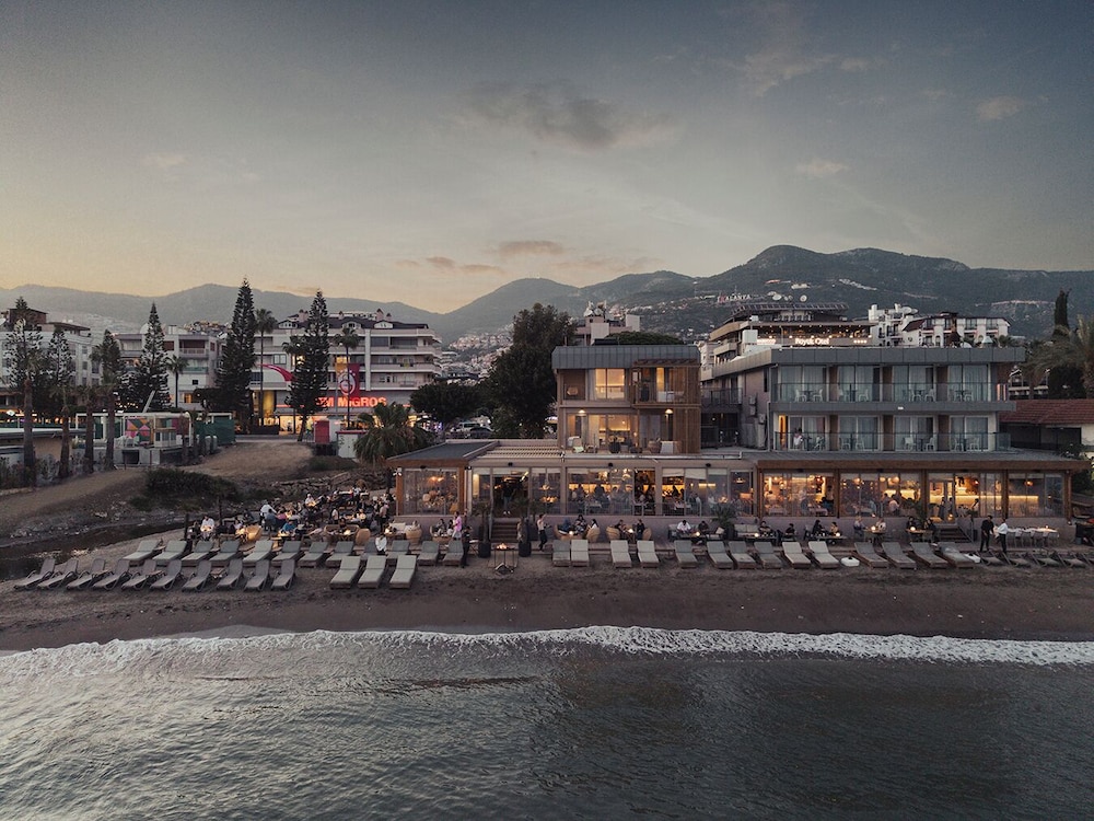 En Vie Beach Boutique Hotel - Adult Only — Beach in Alanya