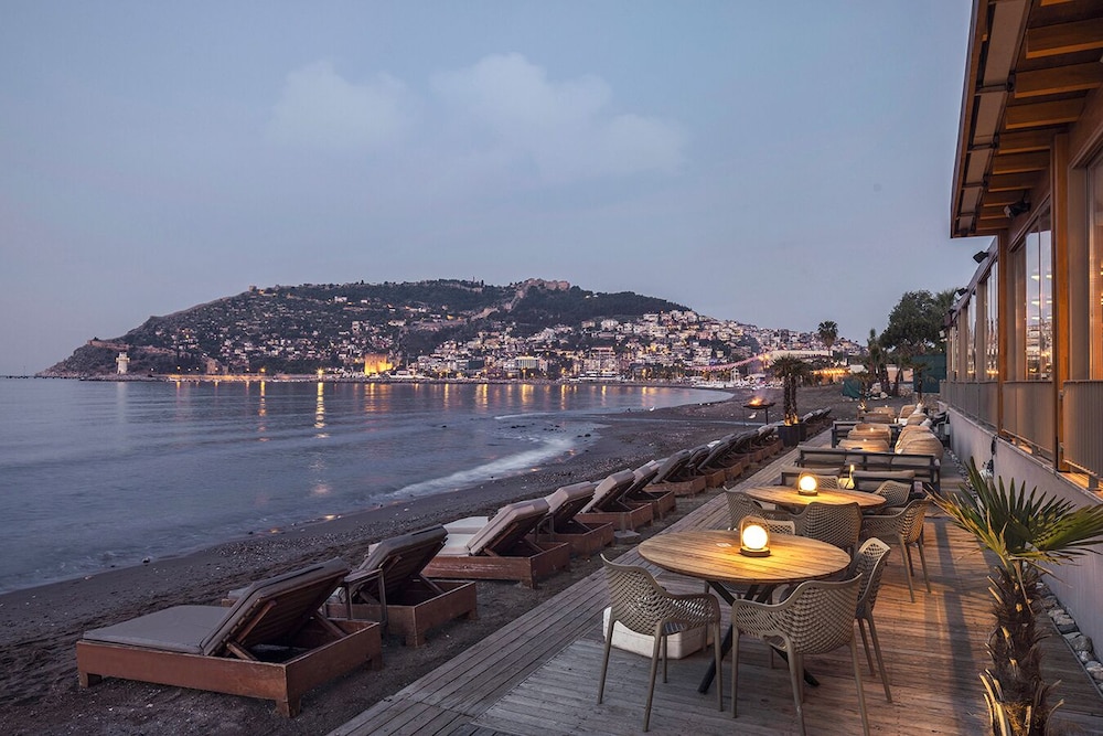 En Vie Beach Boutique Hotel - Adult Only — Restaurant & bars in Alanya