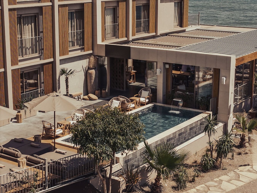 En Vie Beach Boutique Hotel - Adult Only — Swimming pool in Alanya