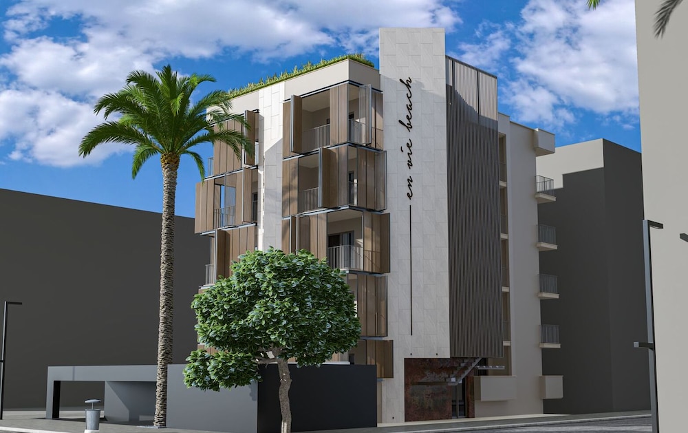 En Vie Beach Boutique Hotel - Adult Only — Hotel building in Alanya