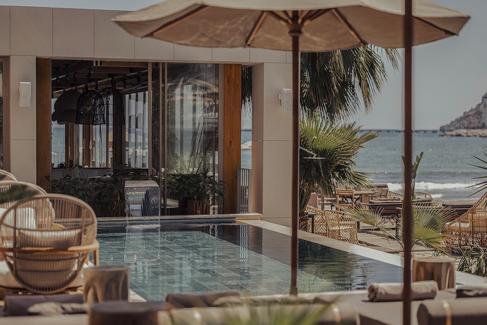 En Vie Beach Boutique Hotel - Adult Only — Swimming pool in Alanya