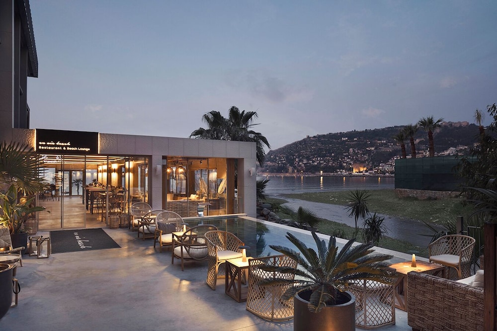 En Vie Beach Boutique Hotel - Adult Only — Restaurant & bars in Alanya